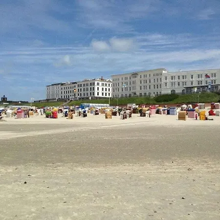 Emilie, Angelika 보르쿰